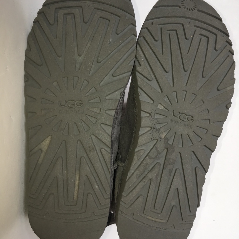 Ugg Womens Corduroy Bow Grey good condition 7 - Picture 6 of 7